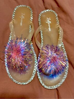 Zuffymama  gorgeous Iridescent Pom-Pom Jelly Sandals - Pink/Purple